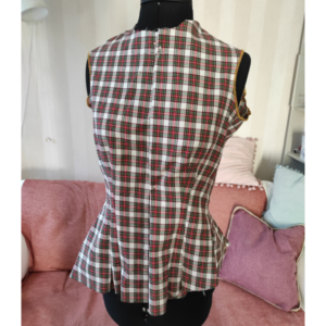 Viktorianische Bluse nähen 1896 - fertig genähtes Vorderteil