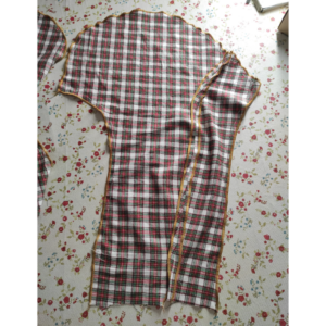 Ärmel an einer Naht zusammennähen