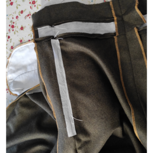 5-Bahnen-Rock Edwardianisch Nähanleitung - Nahtzugabe beim Reißverschluss mit Kantenfix verstärken