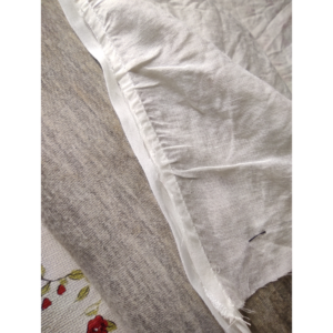 Damen Unterhemd nähen um 1900 - Vorderteil raffen und oben mit Stoffstreifen versäubern