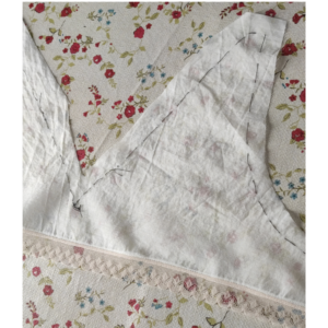 Damen Unterhemd nähen um 1900 - Miederteil mit fertig angenähter Spitze