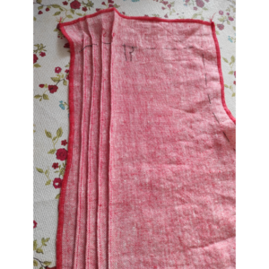 7-Bahnen-Rock 1902 nähen - 4 Biesen an der vorderen seitlichen Rockbahn sind fertig b