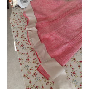 7-Bahnen-Rock 1902 nähen - Stoffstreifen für Saum rechts auf rechts an Rocksaum nähen