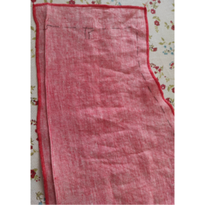 7-Bahnen-Rock 1902 nähen - erste Biese an der vorderen seitlichen Rockbahn ist fertig