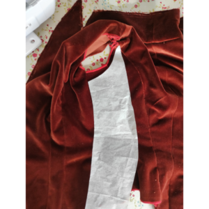 Historischen Ärmel anpassen und nähen - Ärmel in Jacke nähen