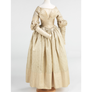 MET Museum 1837-40 Kleid