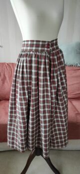 fertig genähter Rock