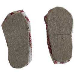 Pantoffel Schlüsselanhänger aus Stoffresten nähen - Pappsohle von unten dran kleben